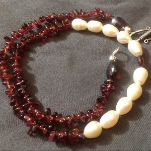 Garnet d pearl necklace